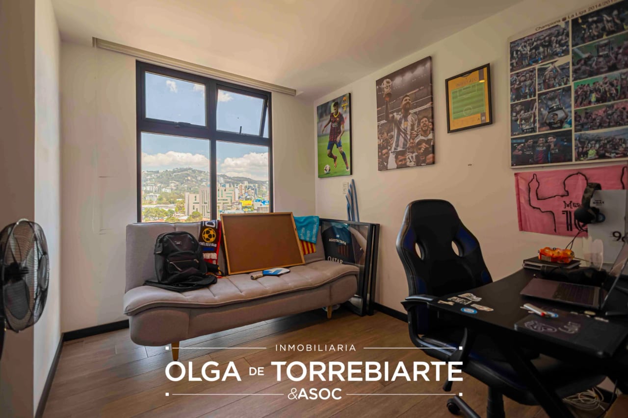 Apartamento en IQ10, Zona 10 — foto 3 de 7