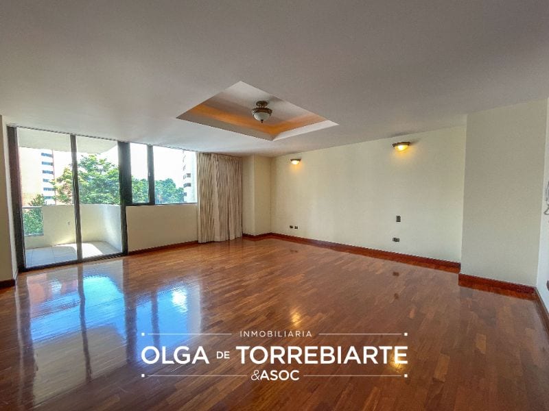 Apartamento en Da Vinci Zona 14 — foto 10 de 15