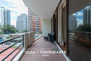 Apartamento en Casa Rialto, zona 14 — miniatura 2 de 8