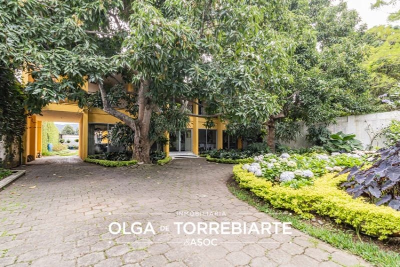 Casa en venta El Panorama, Antigua Guatemala — foto 1 de 17