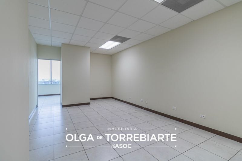 Oficina en Zona Pradera, zona 10 — foto 11 de 17