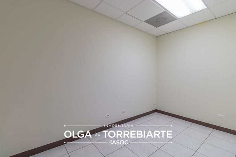 Oficina en Zona Pradera, zona 10 — foto 12 de 17