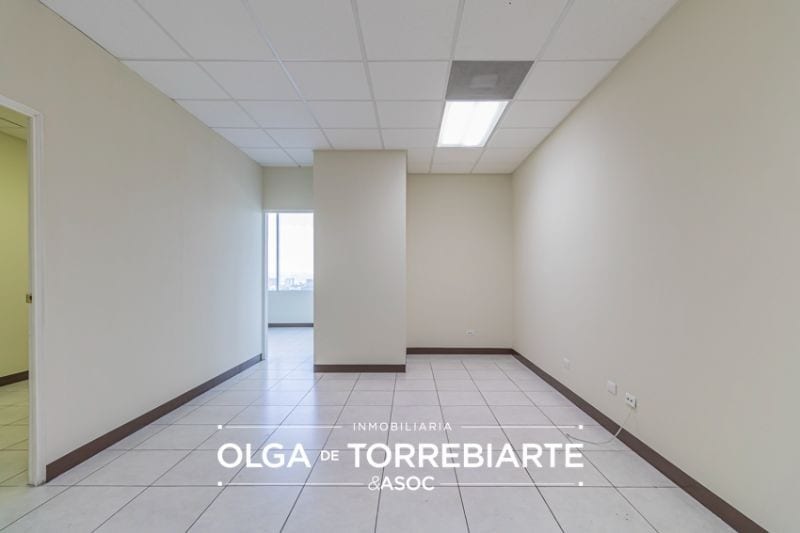 Oficina en Zona Pradera, zona 10 — foto 9 de 17