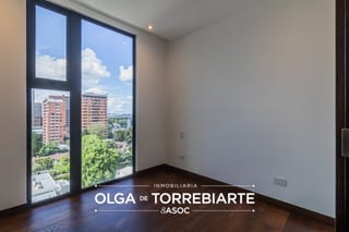 Apartamento para inversión en Vasanta, zona 10 — miniatura 3 de 17
