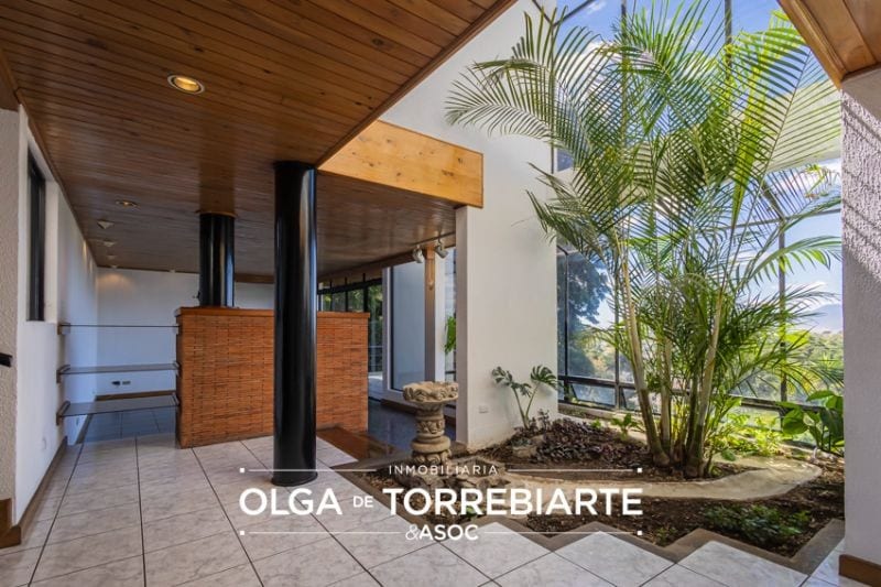 Casa en Lomas del Bosque — foto 2 de 15