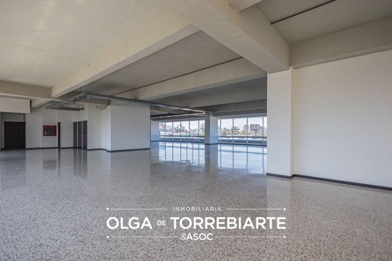 Edificio en Zona 10 — foto 7 de 17