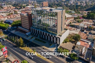 Edificio en Zona 10 — miniatura 4 de 17