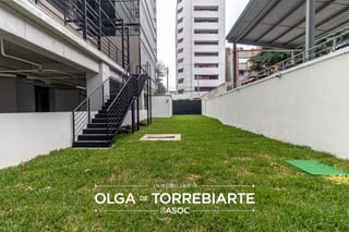 Oficina en Edificio Burgó, zona 14 — miniatura 7 de 13