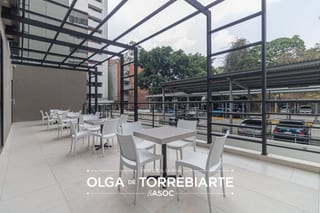 Oficina en Edificio Burgó, zona 14 — miniatura 11 de 13