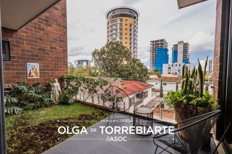 Apartamento en Edificio Laurel, Zona 15 — foto 8 de 15