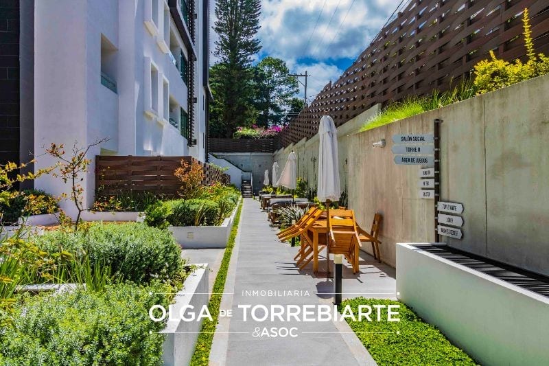 Apartamento en Edificio LIV, zona 15 — foto 11 de 15