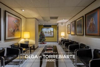 Clínica en Centro Médico, Zona 10 — miniatura 1 de 12