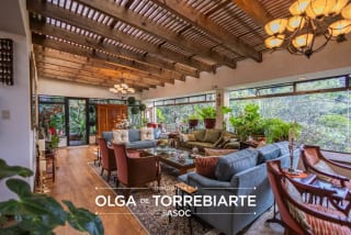 Casa en venta Lomas del Bosque — miniatura 1 de 15