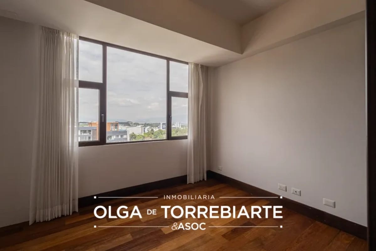 Penthouse en La Herradura, Zona 15 — foto 4 de 14