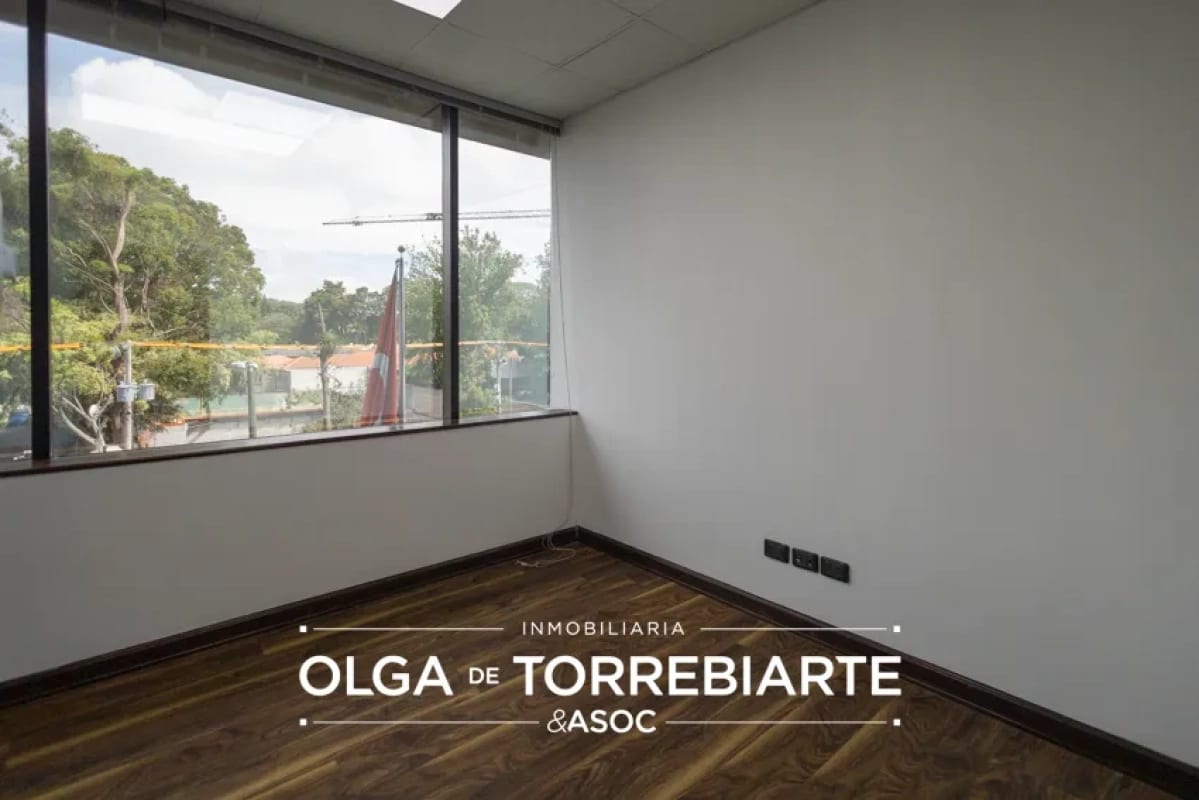 Oficina tabicada en Europlaza, Zona 14 — foto 7 de 10