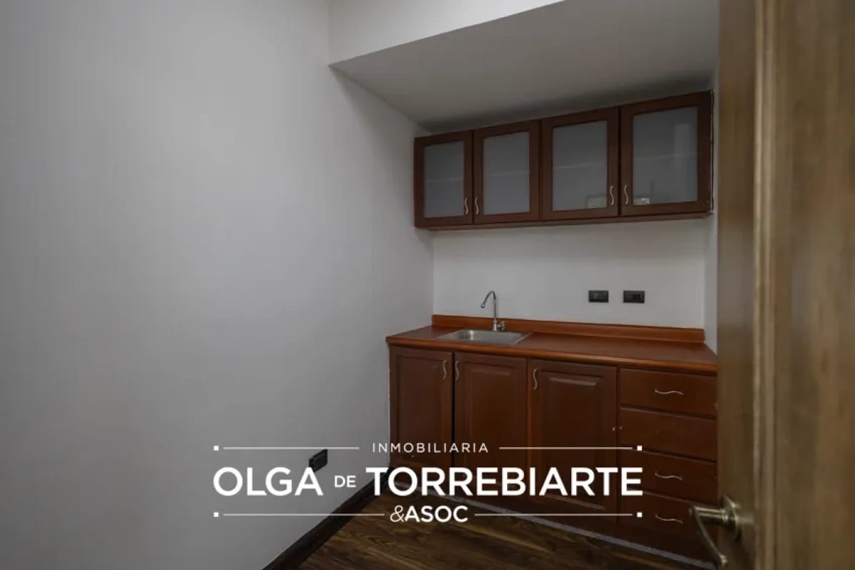 Oficina tabicada en Europlaza, Zona 14 — foto 4 de 10