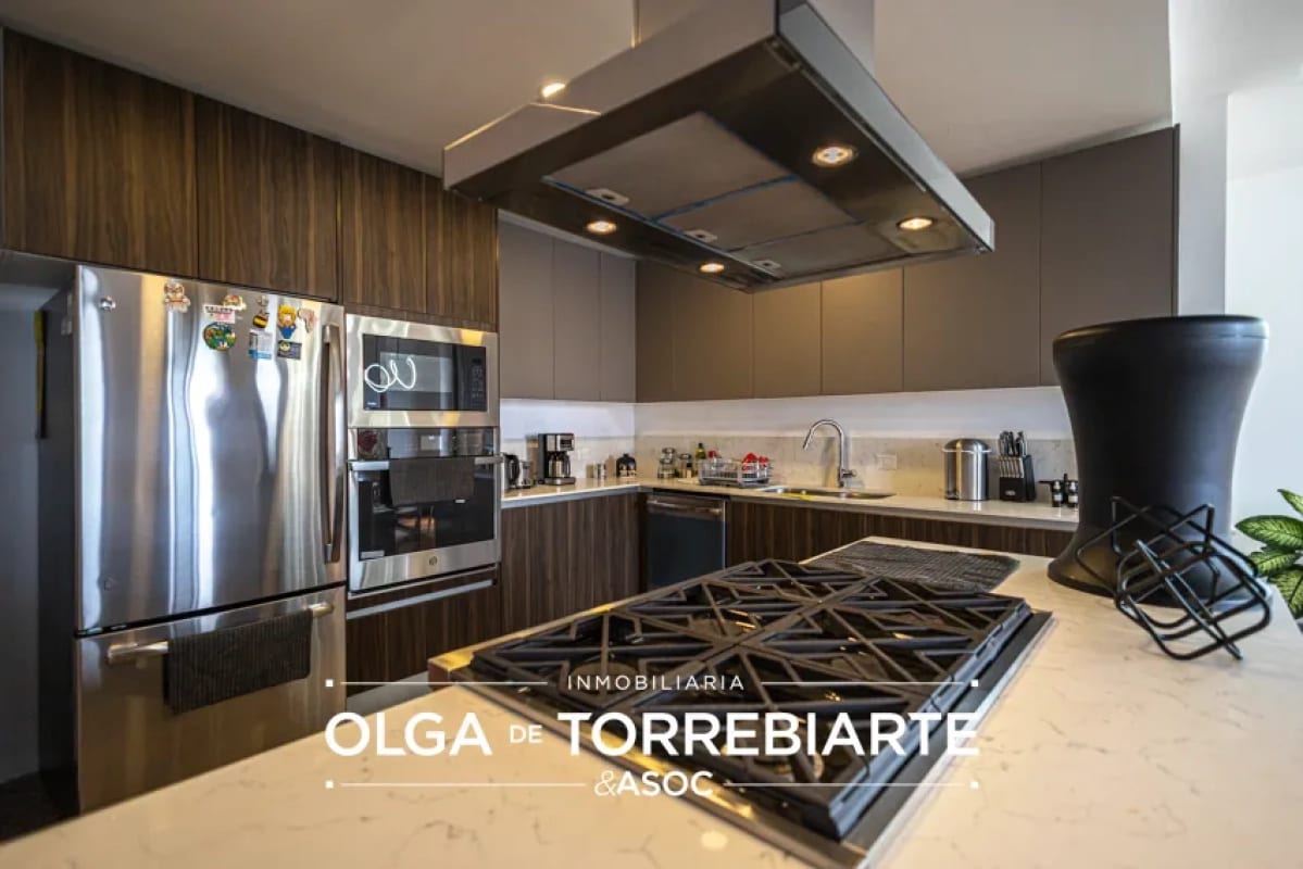 Apartamento en Edificio Laurel, Zona 15 — foto 11 de 17