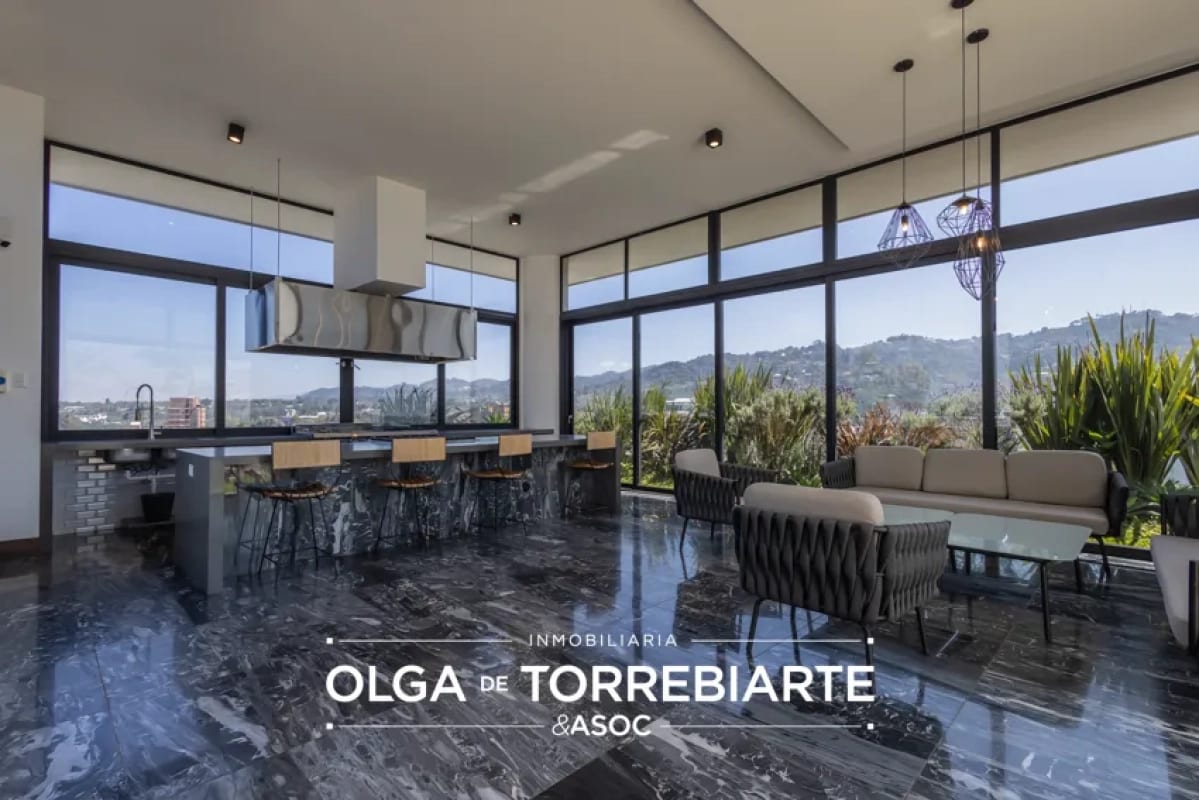 Apartamento en Edificio Laurel, Zona 15 — foto 2 de 17