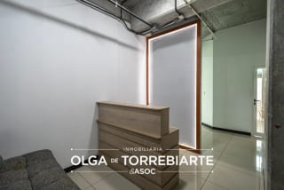 Oficina en Edificio Pialé, Zona 10 — miniatura 1 de 10