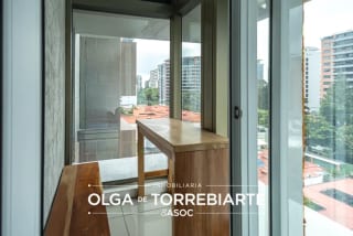 Oficina en Edificio Pialé, Zona 10 — miniatura 2 de 10