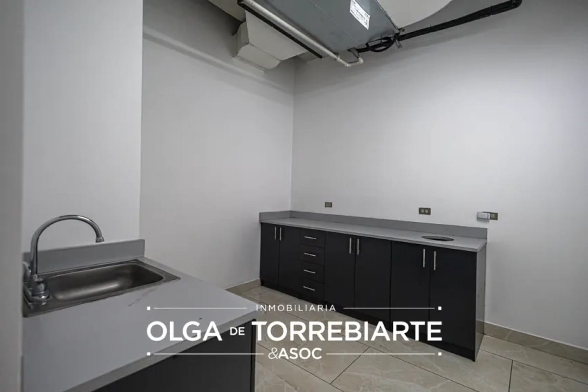 Oficina en Centro de Negocios Spazio, Zona 15 — foto 2 de 13