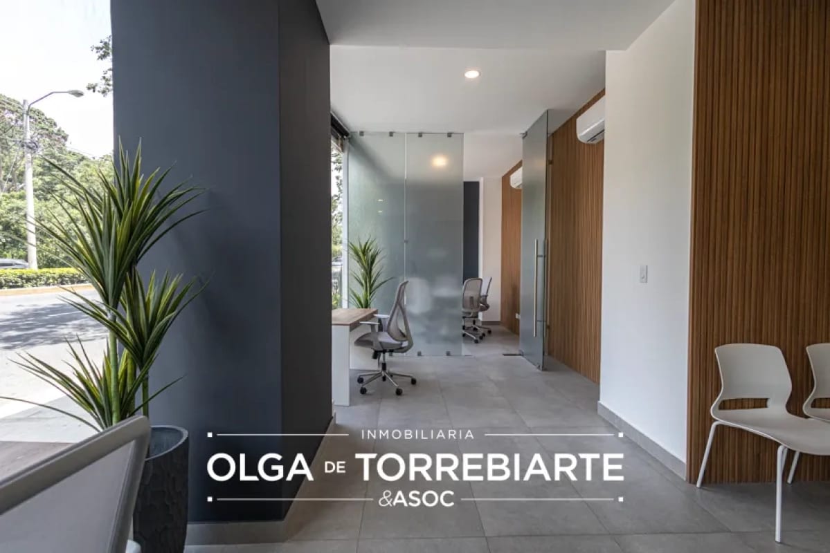 Apartamento con terraza en Spazio, Zona 15 — foto 3 de 17