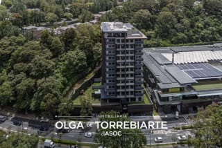 Apartamento en Spazio, Zona 15 — miniatura 1 de 17