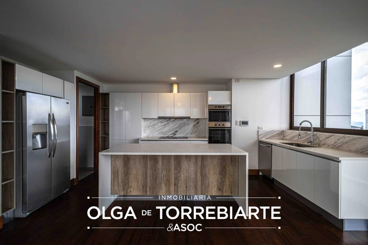 Apartamento en Ápice II, zona 15 — foto 13 de 16