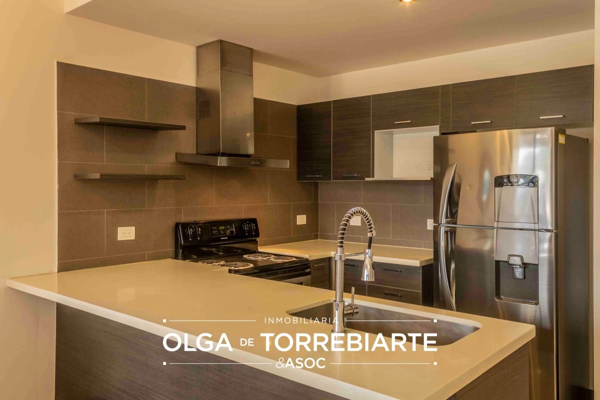 Apartamento en Veinti4, Zona 10 — foto 2 de 10