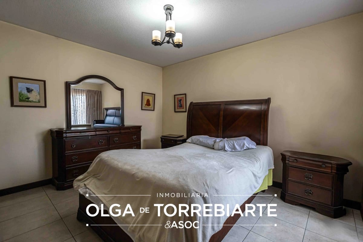 Casa en Campos de San Isidro, Zona 16 — foto 4 de 17