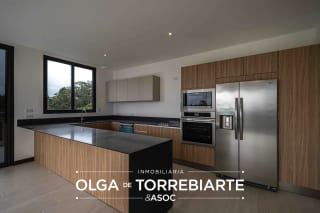 Apartamento en Spazio, Zona 15 — miniatura 3 de 13