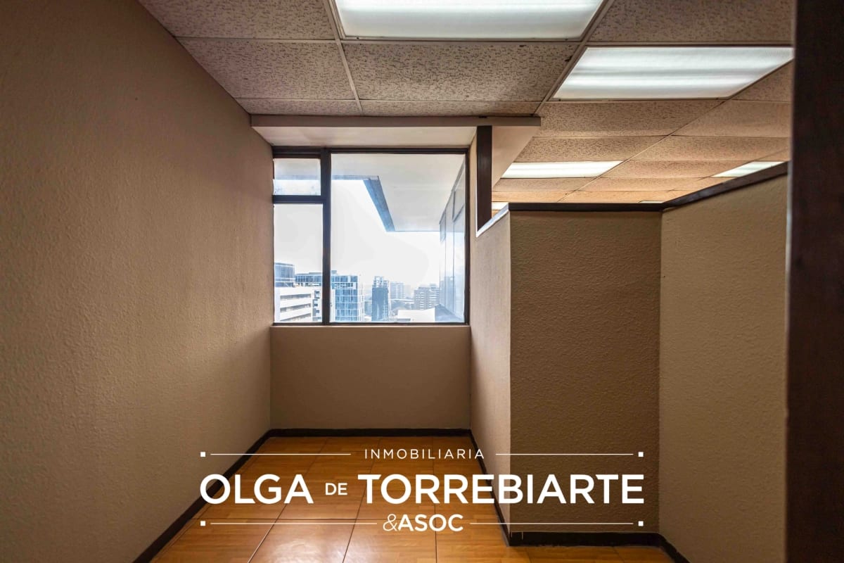 Oficina en Reforma Montufar, Zona 10 — foto 11 de 17