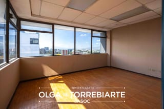 Oficina en Reforma Montufar, Zona 10 — miniatura 3 de 17