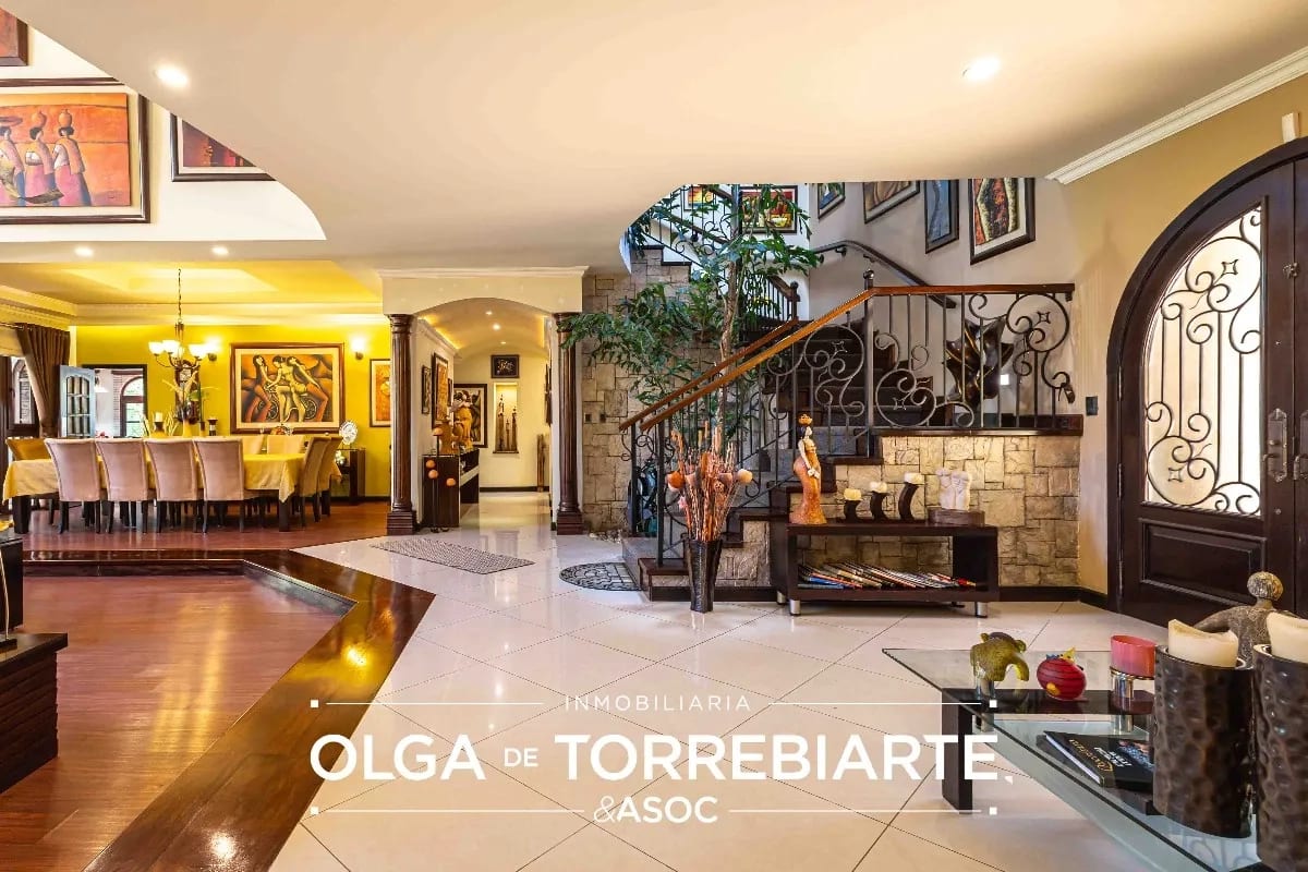 Casa en Casa y Campo — foto 8 de 17