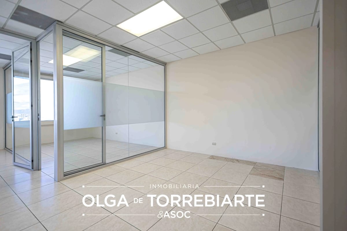 Oficina en Zona Pradera, Zona 10 — foto 7 de 16