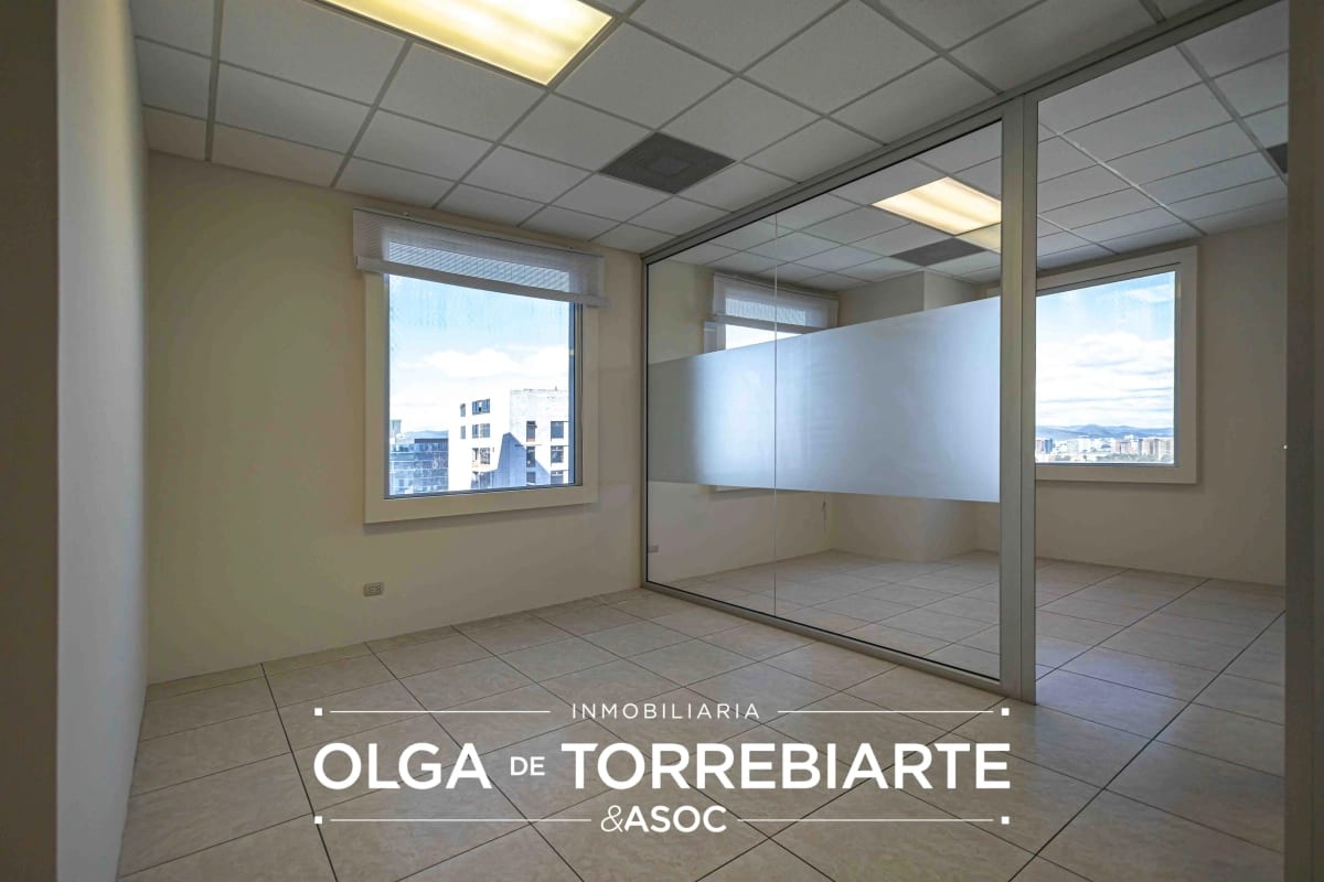 Oficina en Zona Pradera, Zona 10 — foto 10 de 16