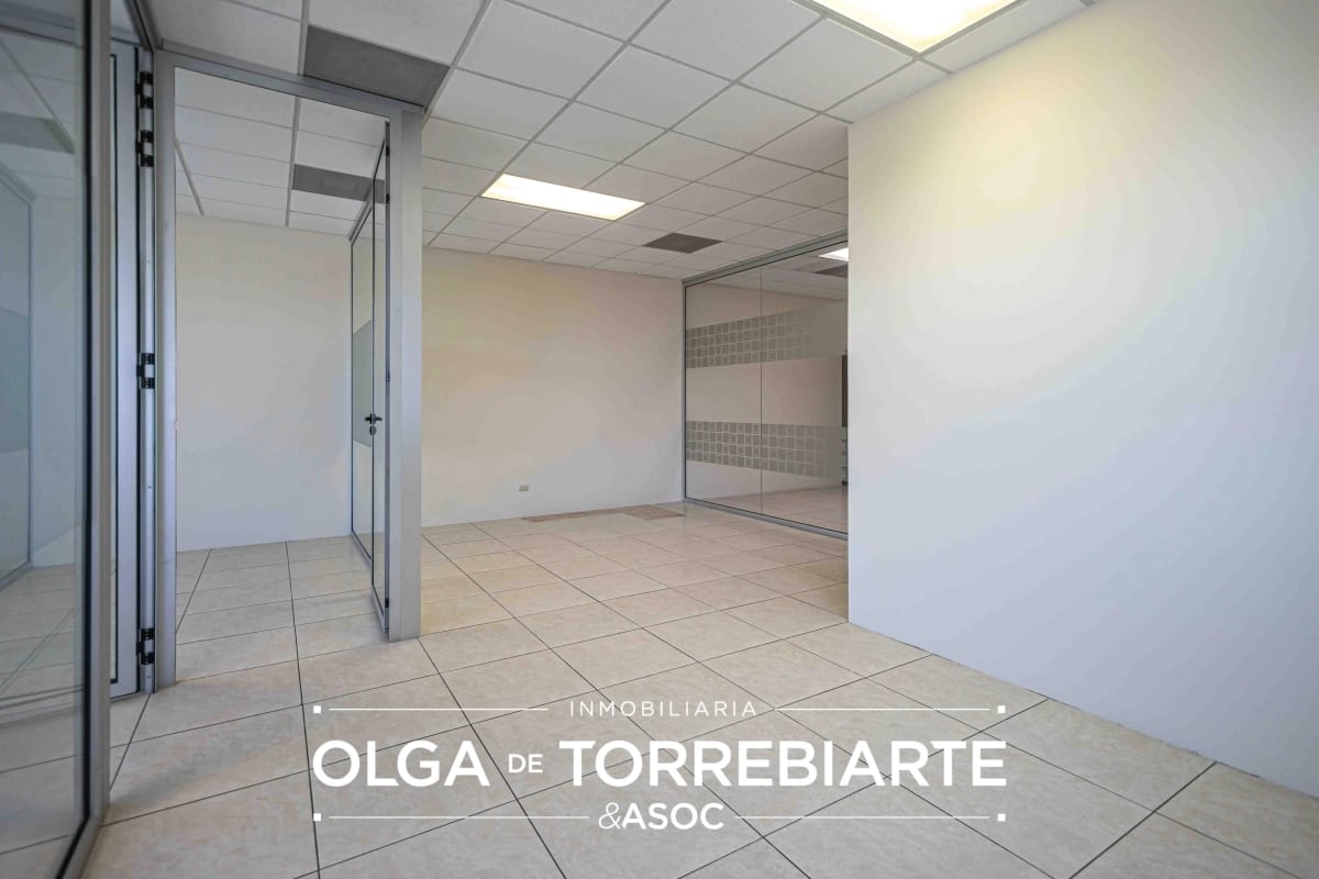 Oficina en Zona Pradera, Zona 10 — foto 12 de 16