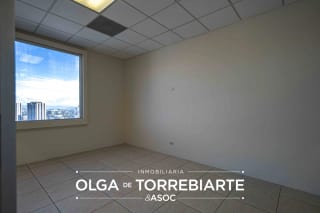 Oficina en Zona Pradera, Zona 10 — miniatura 13 de 16