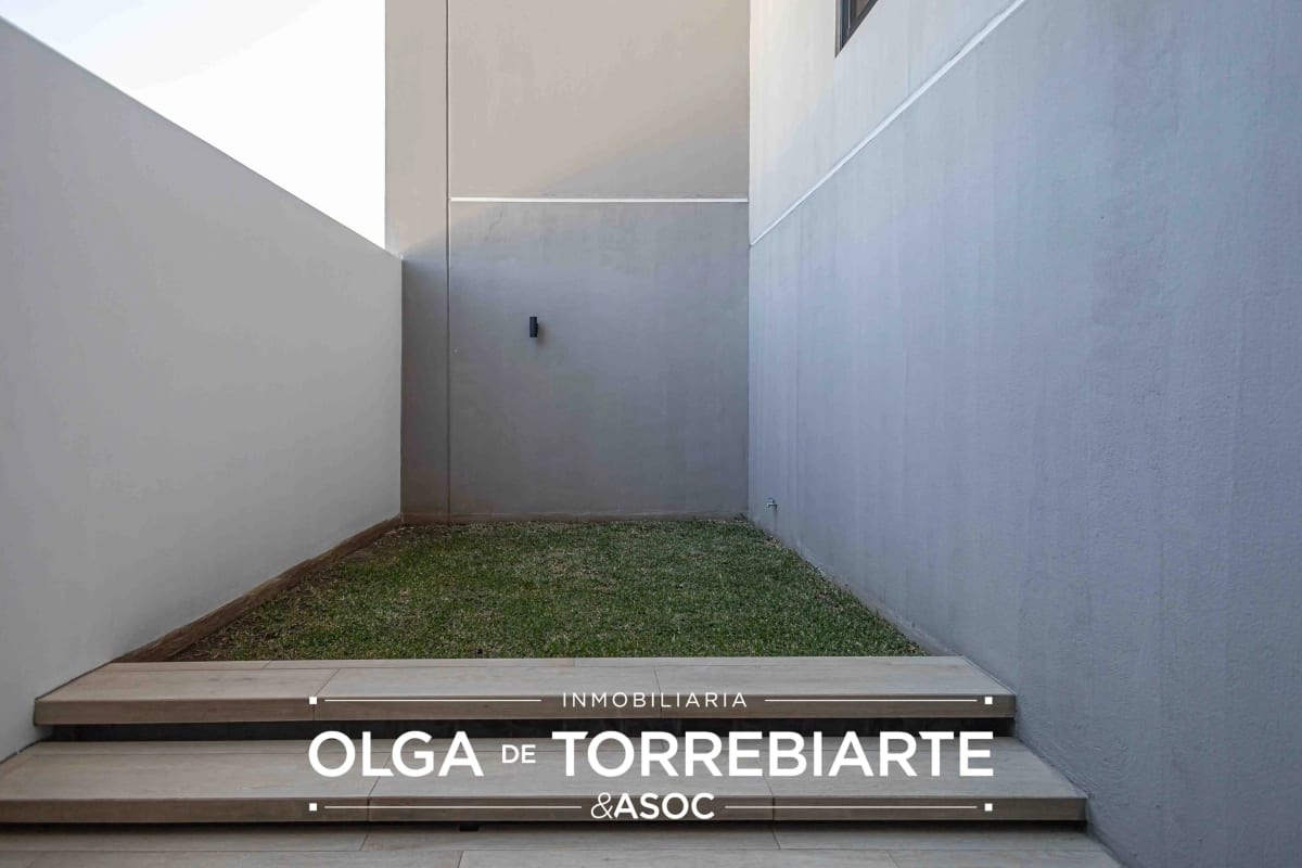 Apartamento en Edificio Aile, Zona 13. — foto 8 de 16