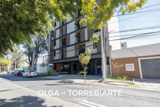 Apartamento en Edificio Aile, Zona 13. — miniatura 1 de 16