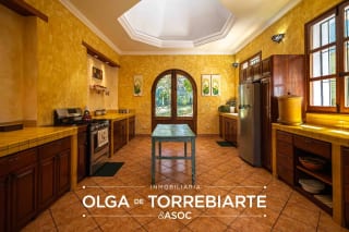 Casa en San Pedro Las Huertas, Antigua Guatemala — miniatura 12 de 17