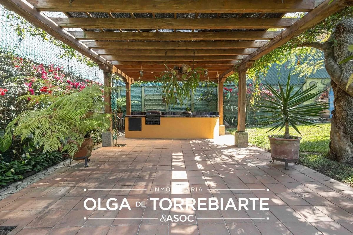 Casa en San Pedro Las Huertas, Antigua Guatemala — foto 9 de 17