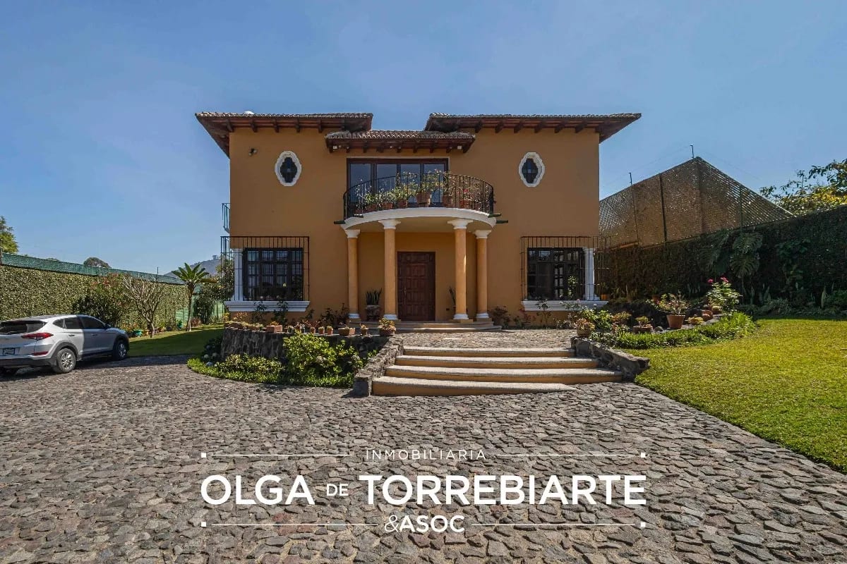 Casa en San Pedro Las Huertas, Antigua Guatemala — foto 1 de 17