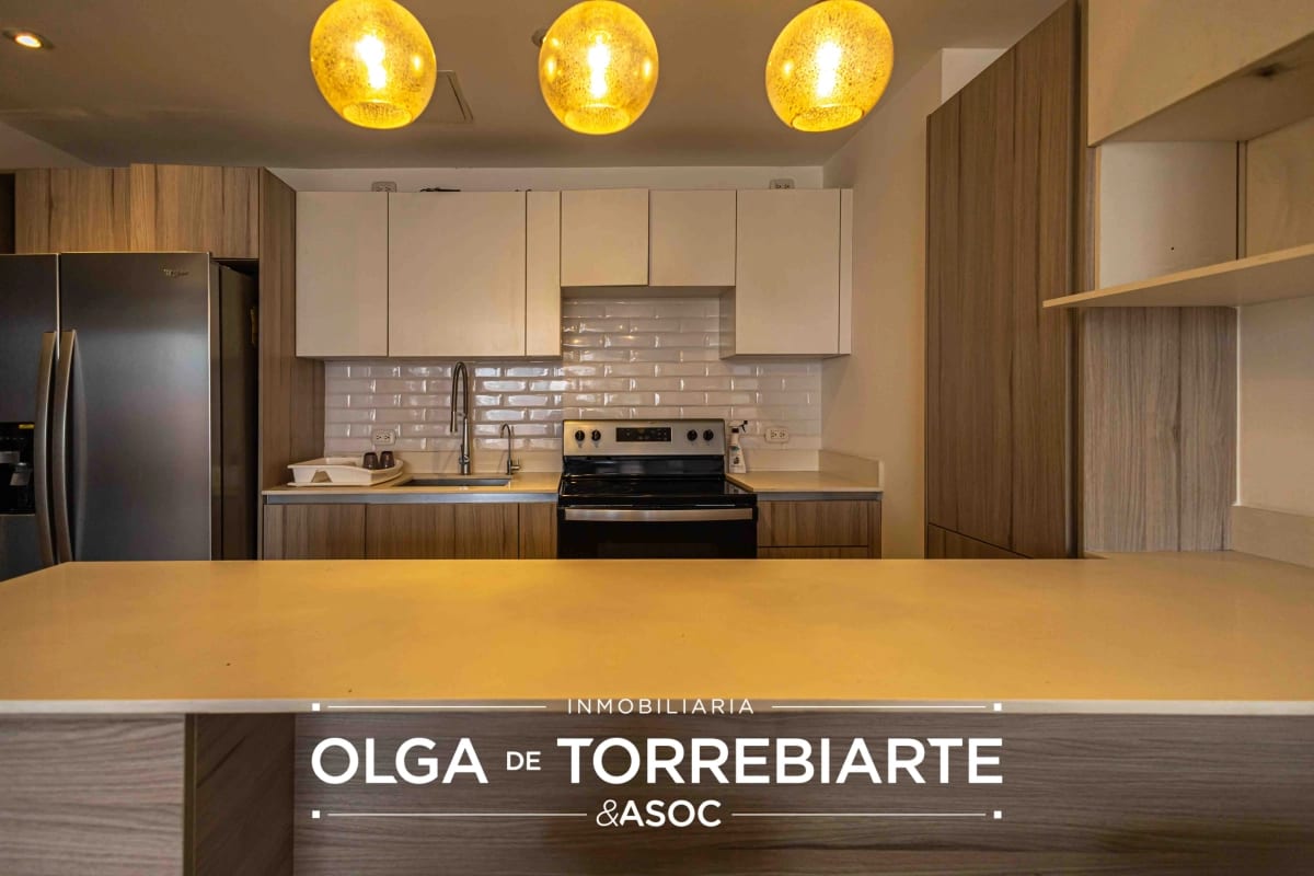 Apartamento en Jardines del Acueducto, Zona 10 — foto 8 de 9