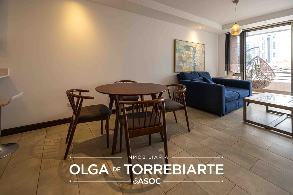 Apartamento en Jardines del Acueducto, Zona 10 — foto 7 de 9