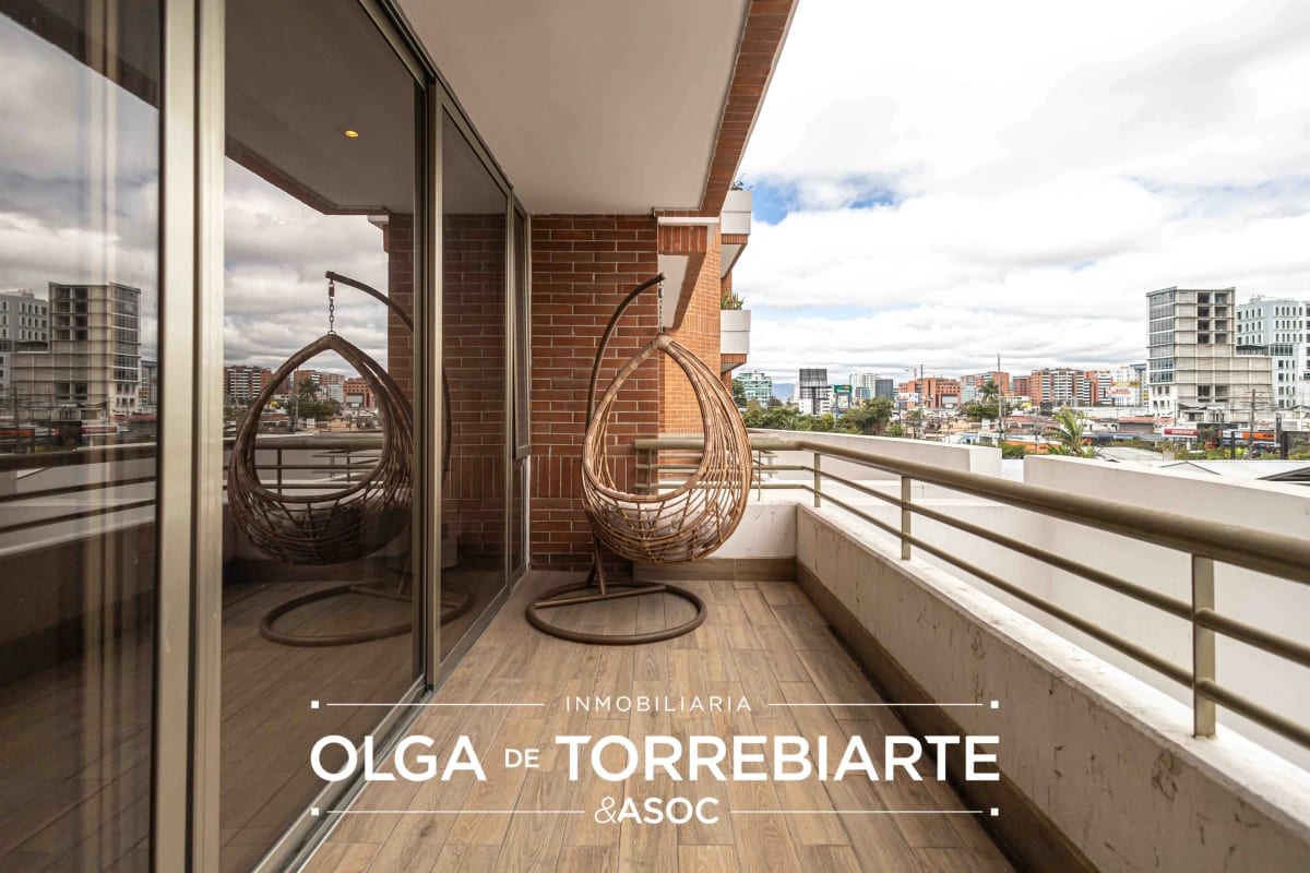 Apartamento en Jardines del Acueducto, Zona 10 — foto 3 de 9