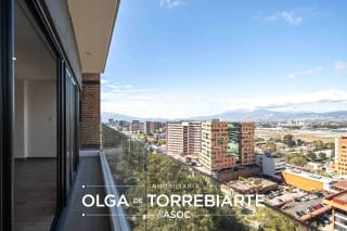 Apartamento en Parque 14, Zona 14 — miniatura 2 de 11