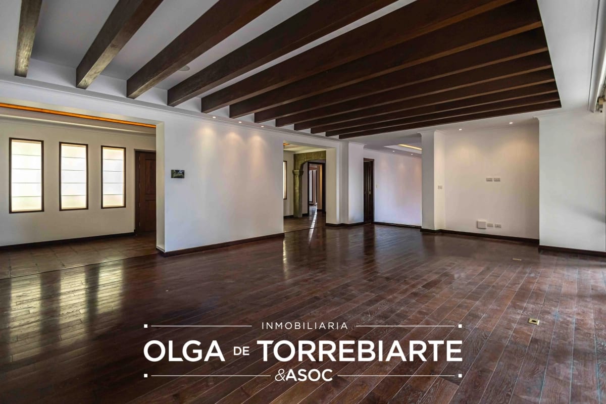 Apartamento en nivel completo Casa Rialto, zona 14 — foto 14 de 16