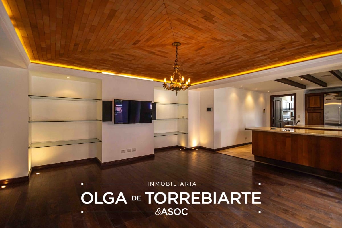 Apartamento en nivel completo Casa Rialto, zona 14 — foto 13 de 16