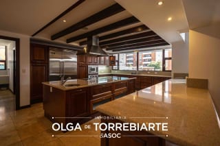 Apartamento en nivel completo Casa Rialto, zona 14 — miniatura 11 de 16
